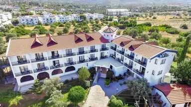 The Ship Inn & Villas