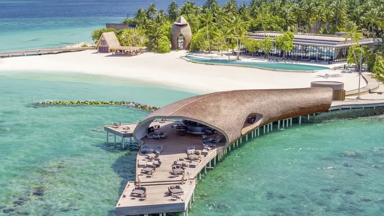 The St. Regis Maldives Vommuli Resort