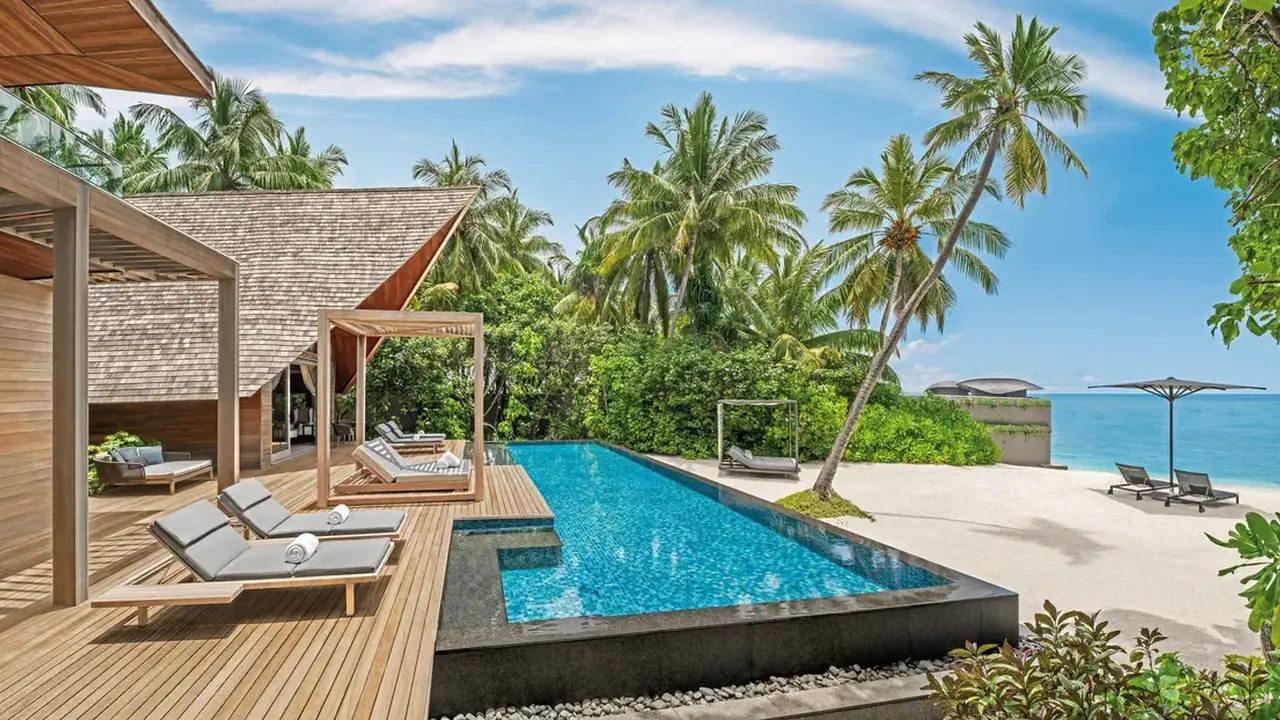 The St. Regis Maldives Vommuli Resort
