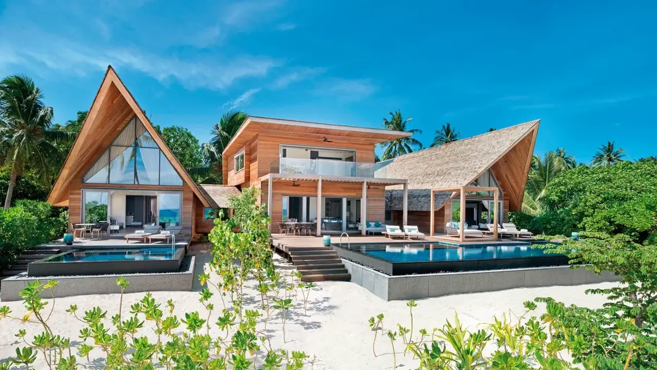 The St. Regis Maldives Vommuli Resort