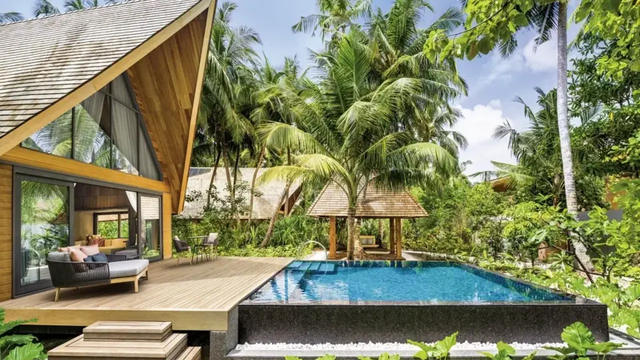 The St. Regis Maldives Vommuli Resort