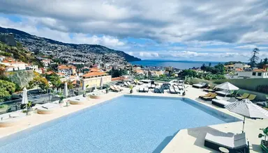The Views Baia