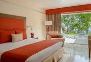 The Villas Cancun by Grand Park Royal