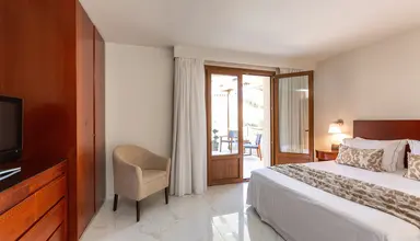 Theartemis Palace