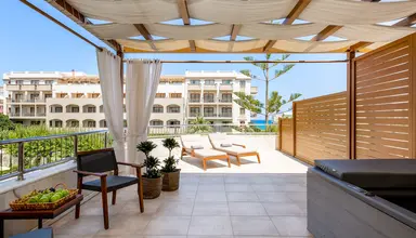Theartemis Palace