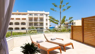 Theartemis Palace