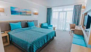 Tiara Beach