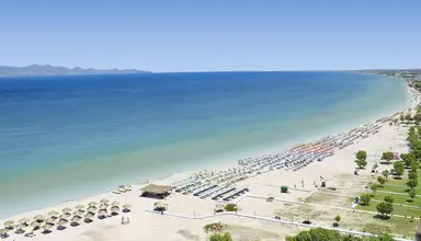 Tigaki Beach