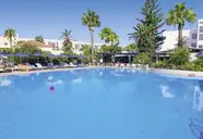 Tigaki Beach