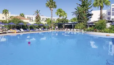 Tigaki Beach