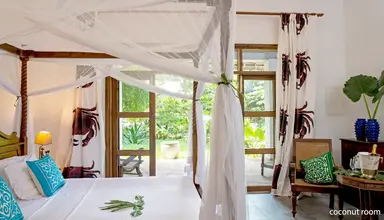 Tikitam Palms Boutique