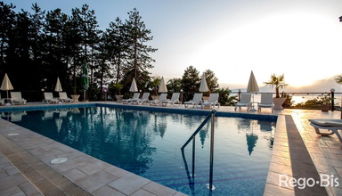 Tino Sveti Stefan