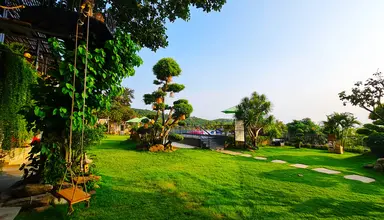 Tom Hill Resort & Spa