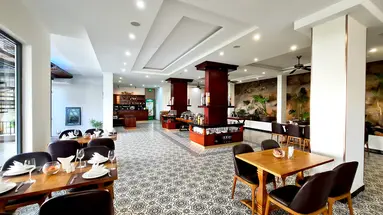 Tom Hill Resort & Spa
