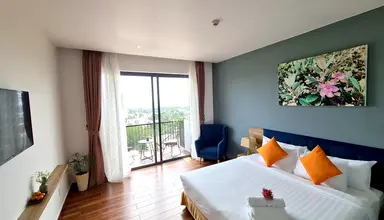 Tom Hill Resort & Spa