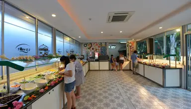 Tonoz Beach