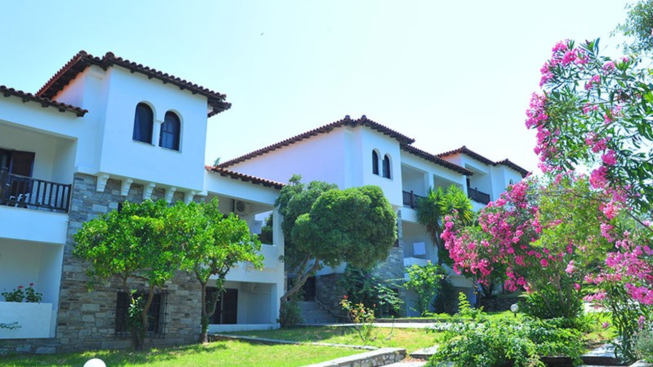 Toroneos