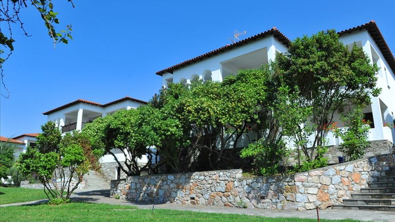 Toroneos