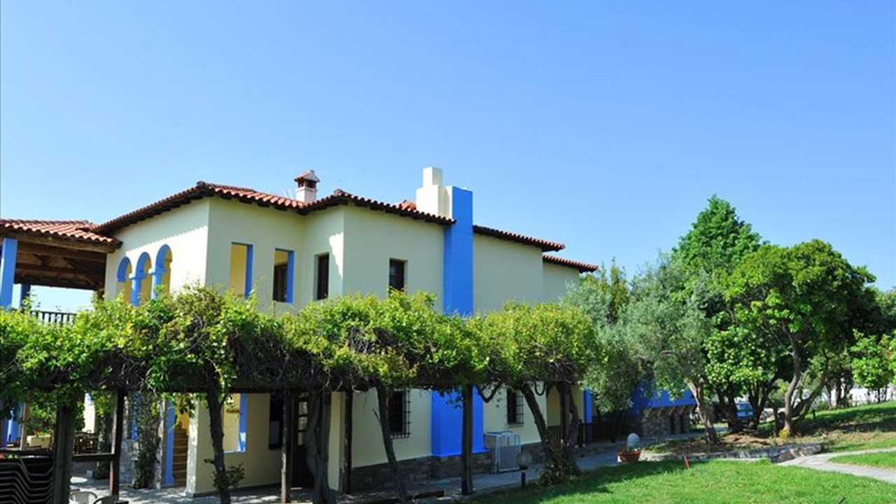 Toroneos