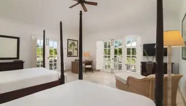 Tortuga Bay