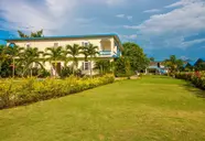 Travellers Beach Resort