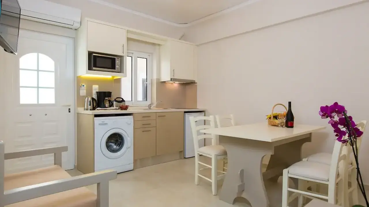 Trefon Apartments & Suites
