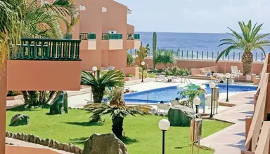 Tres Palmeras