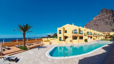 Tres Palmeras