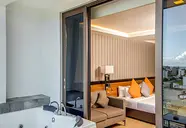 Triton Prestige Seaview & Spa