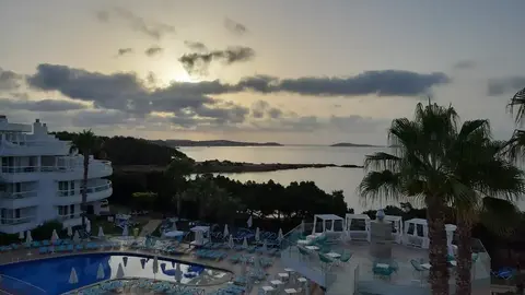 Aparthotel Tropic Garden (Santa Eulalia del Rio)