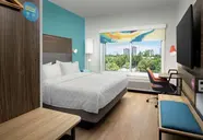 Tru by Hilton West Brickell