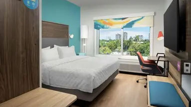 Tru by Hilton West Brickell