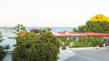 Tsambikos Apartments