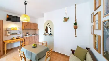 Tselios Apartments & Studios