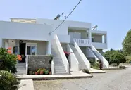Tselios Apartments & Studios