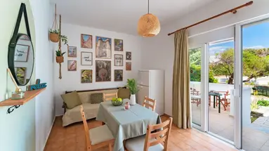 Tselios Apartments & Studios
