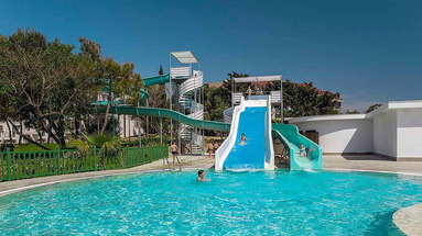 TUI FAMILY LIFE Side