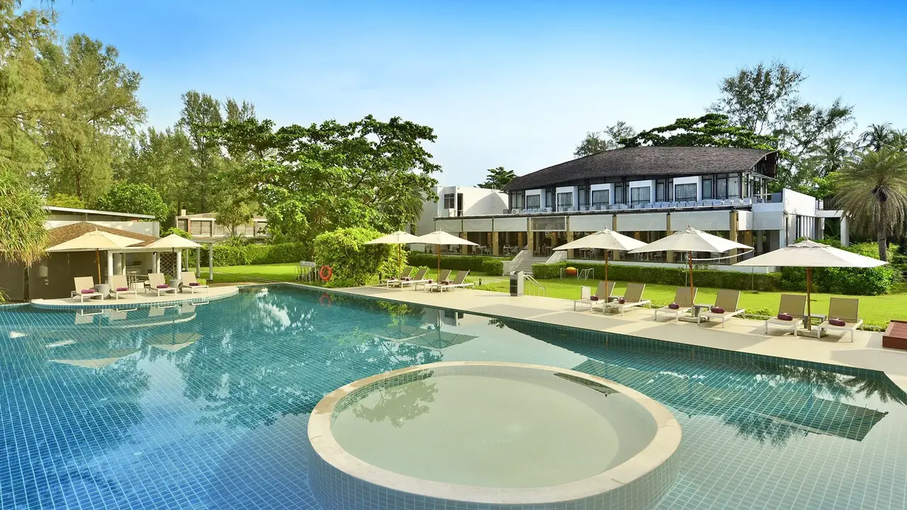 Twin Lotus Resort & Spa