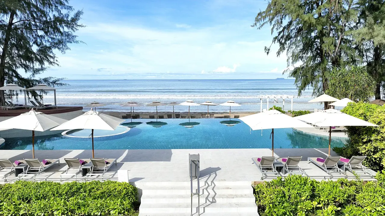 Twin Lotus Resort & Spa