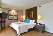 Twin Lotus Resort & Spa