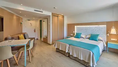 Universal Aparthotel Elisa