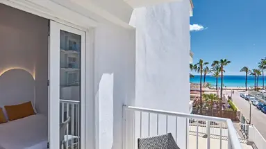 Universal Bikini (Cala Millor)