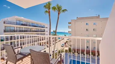 Universal Bikini (Cala Millor)