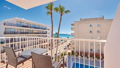 Universal Bikini (Cala Millor)