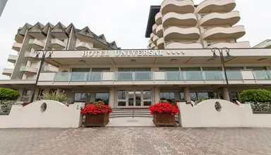 Universal (Cervia)