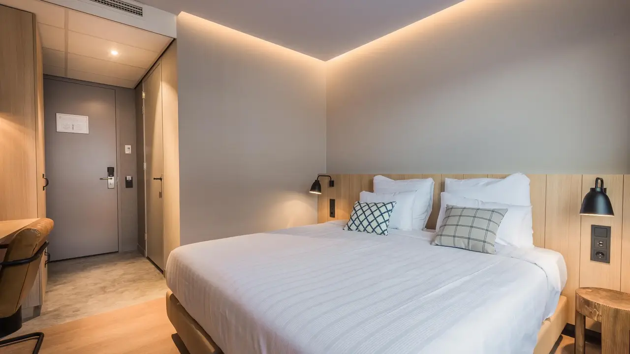 Urban Lodge