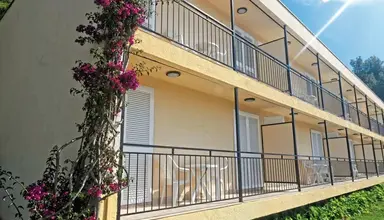 Val