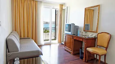 Val