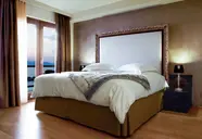 Valis Resort