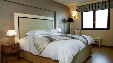 Valis Resort